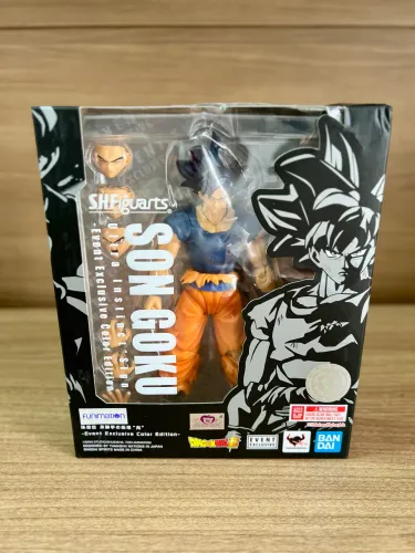 Goku Ultra Instinct Sign - SH Figuarts - Dragon Ball Super - Exclusivo Evento