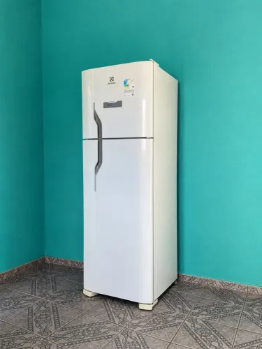 Vendo geladeira eletrolux