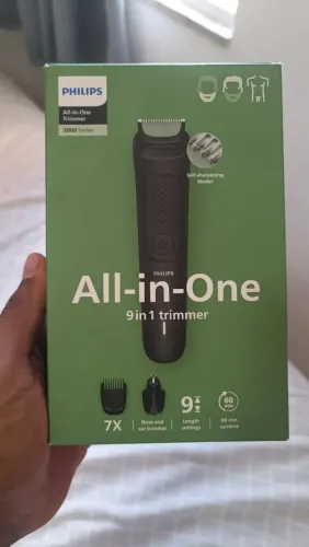 Máquina de barbear e aparar fios