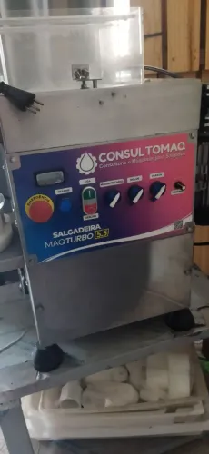 Vendo Máquina de Salgados Consultomaq MAQTURBO 5.5