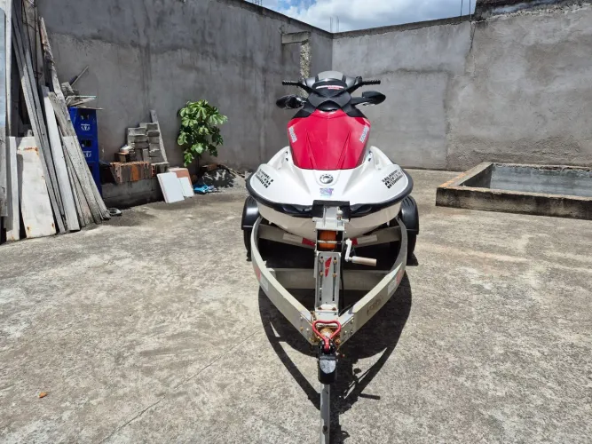 Jet ski seadoo gti 130