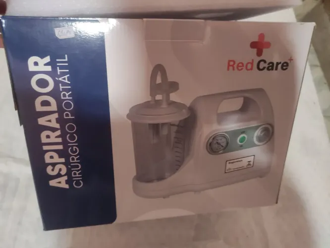 Aspirador de secreção hospitalar