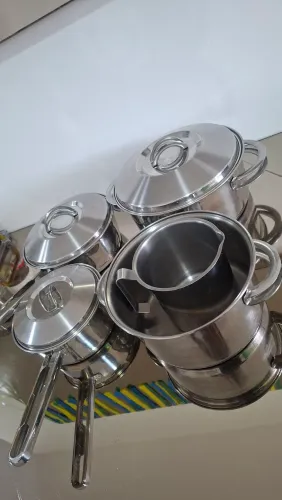 Conjunto de panela inox  TRAMONTINA.