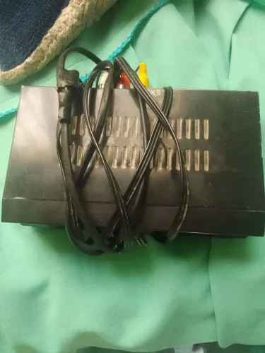 Aparelho de TV antena das antigas