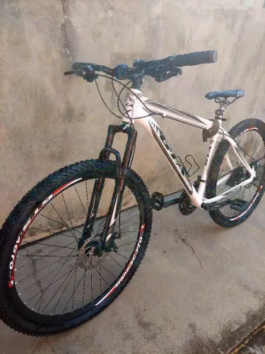 Mountain Bike GTA NX11 Aro 29 - Câmbios Shimano - Freio a Disco