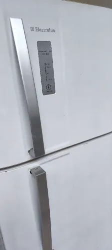 Vendo geladeira na CBX pra levar hoje!