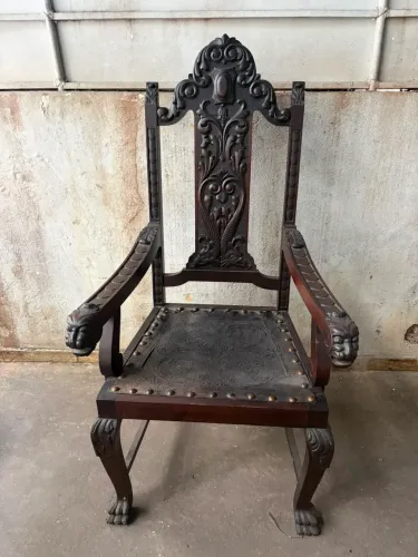Trono renascentista madeira maciça