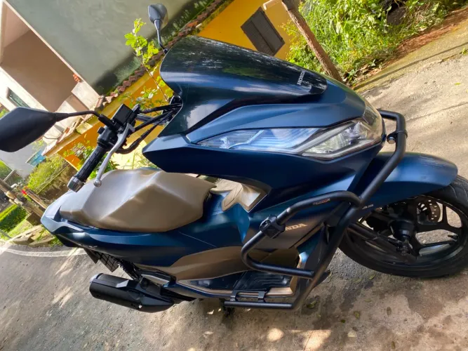 Vendo pcx dlx 2023