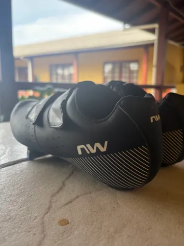 Sapatilha Speed Northwave 41 + Taco Shimano