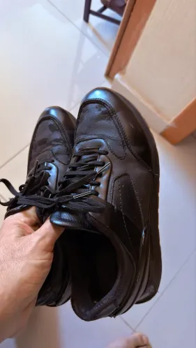Tênis em couro da Zara