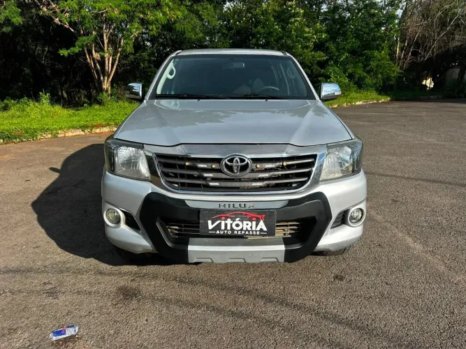 Toyota Hilux CD SRV 4X4 2.7 Flex 16V Aut. 2015