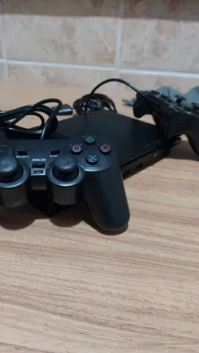 PLAYSTATION 2 SLIM DESBLOQUEADO 2 CONTROLES NOVOS
