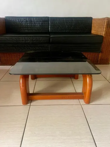 Mesa de Centro de Vidro e Madeira