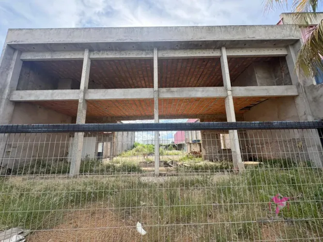 Barracão Comercial à Venda Leme/SP