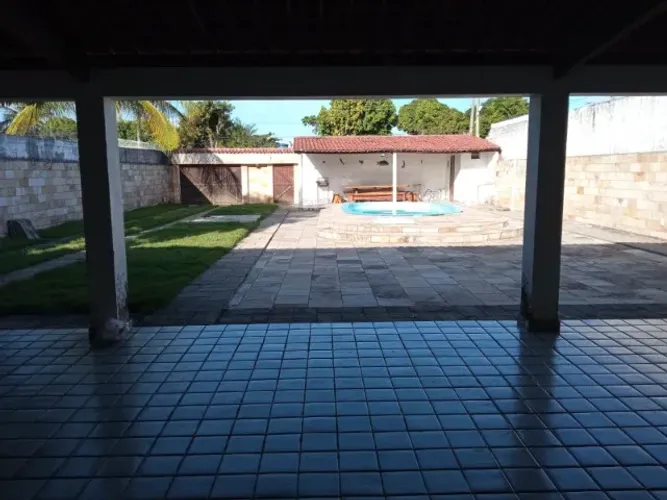 Casa de praia em Tabuba / 3 quartos e amplo espaço residencial