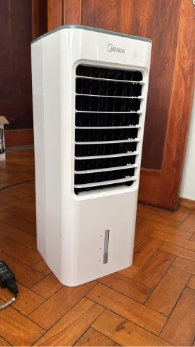 Climatizador Midea semi novo