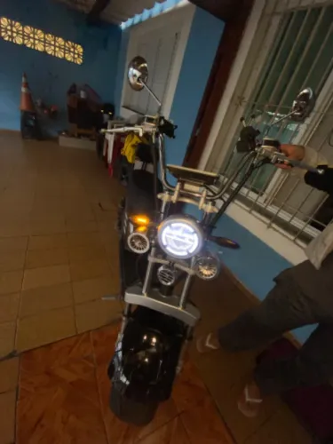 Moto elétrica yala