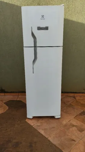 Geladeira Frost Free Electrolux 382 litros
