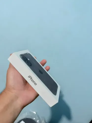 iPhone 16 128GB LACRADO