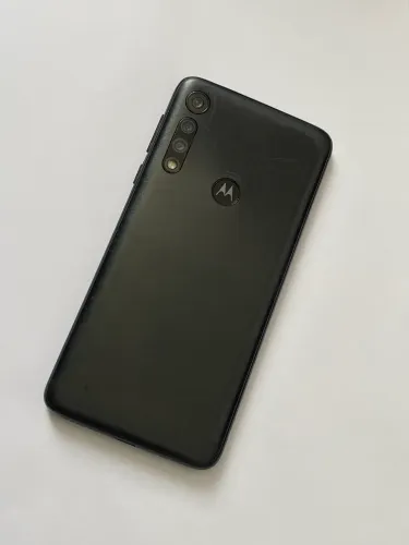 Motorola G8 play