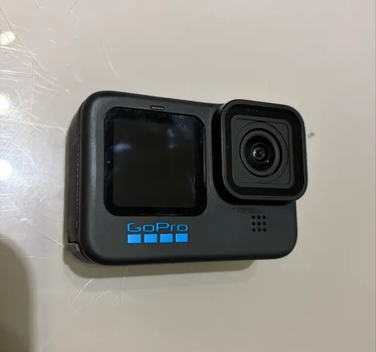 GoPro Hero 11 black + caixa estanque original