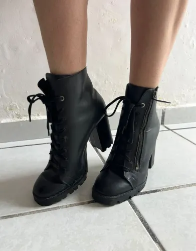 Bota couro legítimo