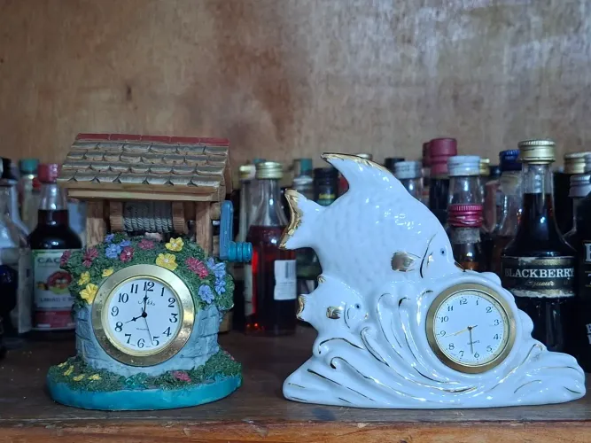 Lote de Relógios de Mesa Decorativos Vintage (Poço e Peixe)