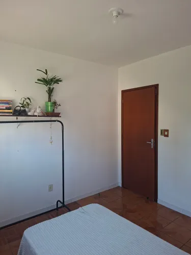Aluguel de quarto feminino no Floresta