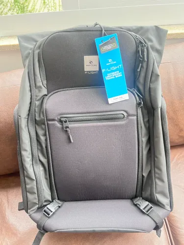 Mochila Rip Curl Surf F- light 40 litros com compartimento para long molhado