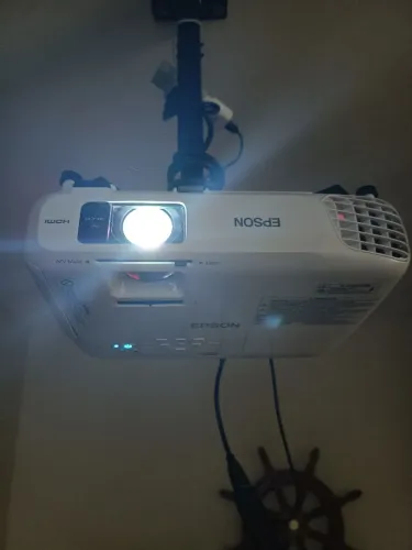 Projetor Epson + tela 120/14' + tv stick