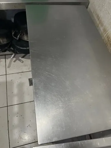 BANCADA COMPACTA EM AÇO INOX