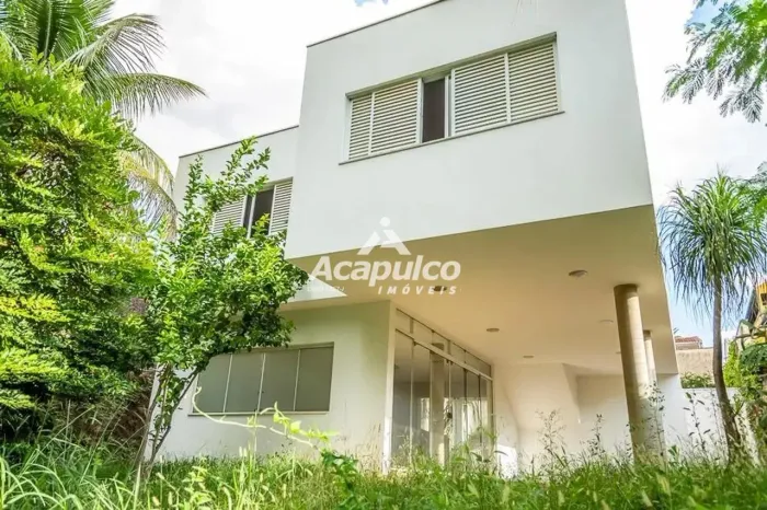 Casa para alugar com 3 quartos, 1 suíte no Centro em Americana/SP.