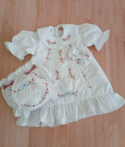 Vestido kit bordado para bebê 