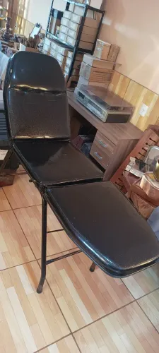 Maca p/ salão de beleza & estudio de tattoo preta metal/almofadada encosto & pés retrátil