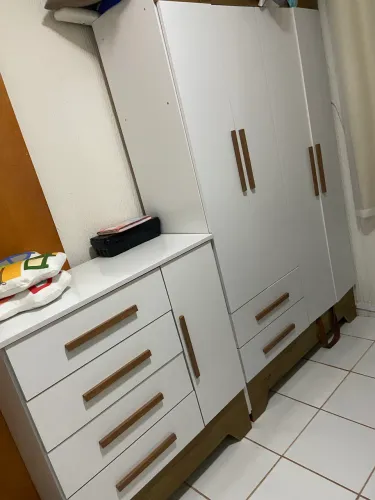 Vendo cômoda e guarda roupa infantil bom estado