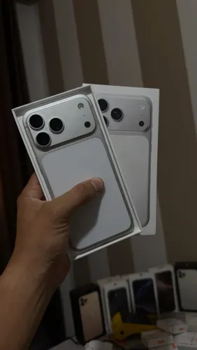 iphone 17 pro Max 256g silver