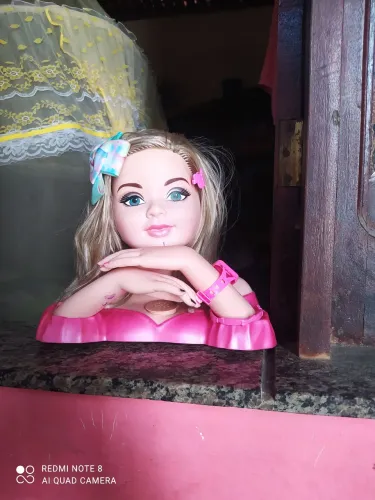 Boneca de Maquiagem 