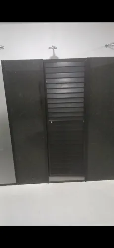 FABRICAMOS PORTAS P VESTIÁRIO PORTÕES PORTAS JANELAS LINHA SUPREMA E GOLD BRANCA PRETO.