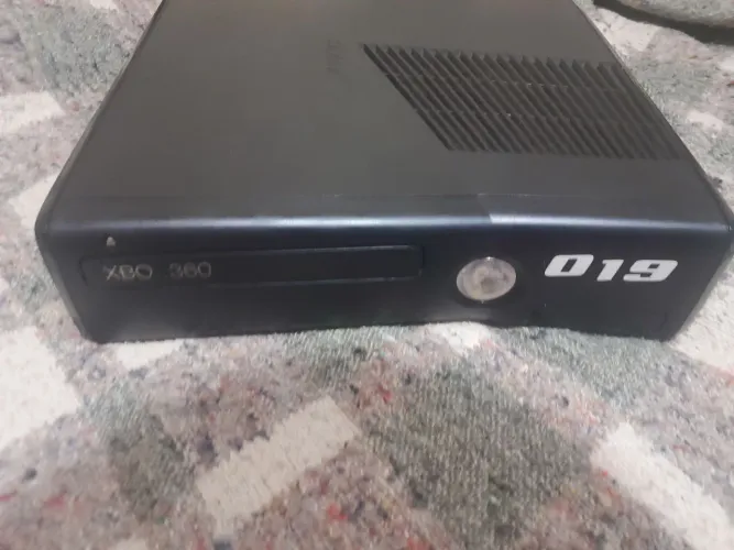 Xbox360 slim desbloqueado com defeito 