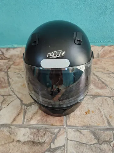 Vendo Capacete EBF E31 Tam. 58