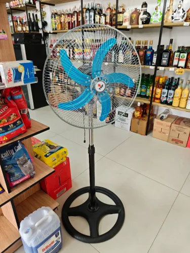 Vende-se ventilador de pé 3 velocidades top