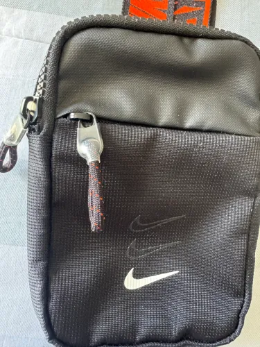 Bolsa Nike Sportswear Essentials S Hip Pack Preto/Laranja