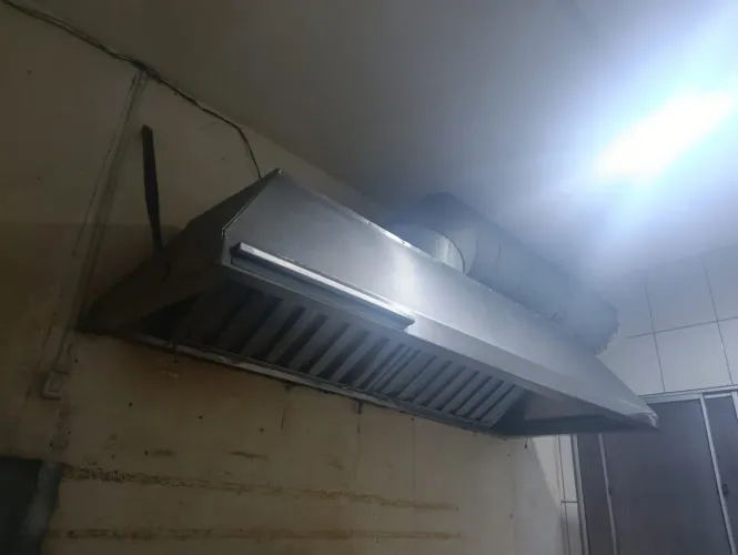 Equipamentos Comerciais - Freezer, Geladeira Expositora, Coifa e Armário