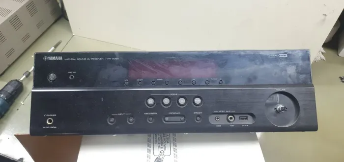 Receiver Yamaha HTR-3066 Defeito, sucata 
