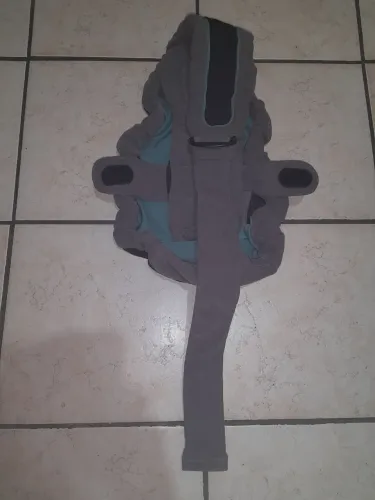 Sling & Hip Carrier Goldbug 2 em 1- Importado, ótimo estado