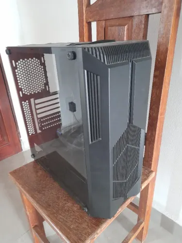 Gamer gabinete lateral de vidro com altura de 44 com e largura 20 cm