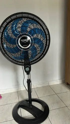 Vendo Ventilador de coluna Mondial 