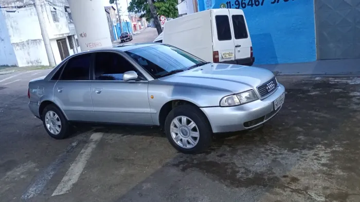 Audi A4 2.4 30V Tip./multitronic 1998
