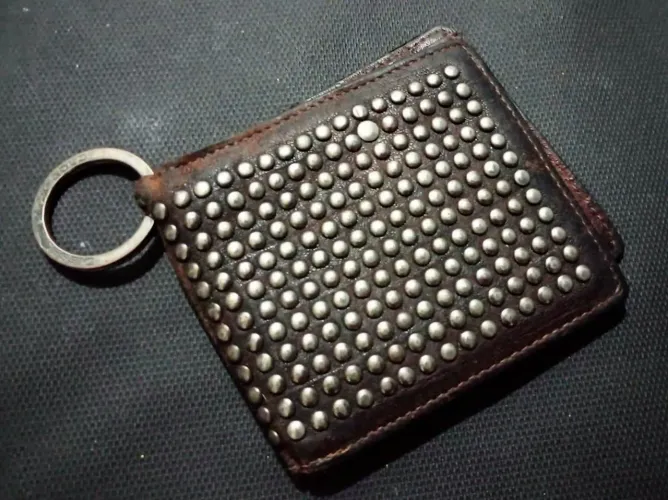 Carteira Masculina DIESEL Original em Couro com Tachas / Studs e Argola