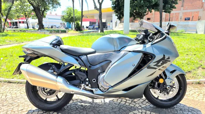GSX 1300 Hayabusa 469 kms !